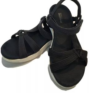 Skechers GoGa Max Womens Sport Sandal